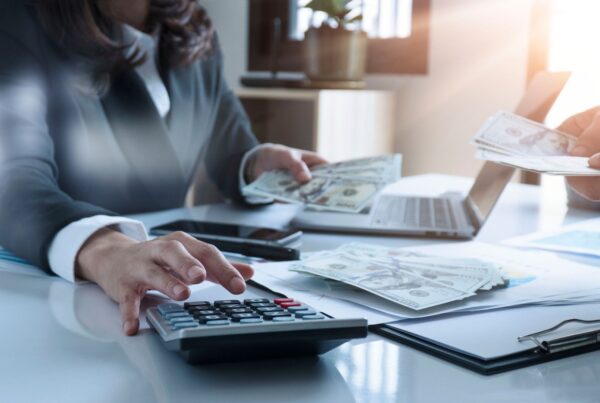 Merchant Cash Advances vs Invoice Factoring: How Do They Compare?