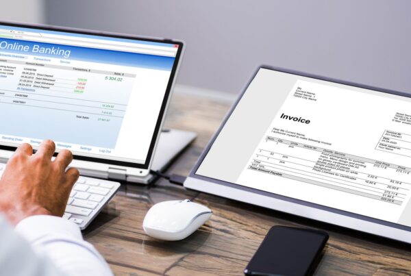 9 Advantages of Invoice Factoring For Growing Your Business